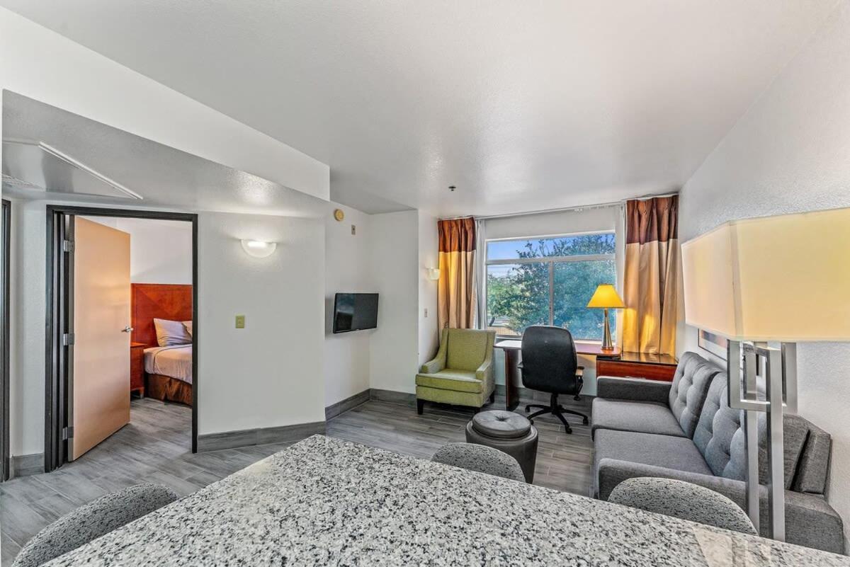 Chandler Promo 1Bd 1Ba Екстер'єр фото